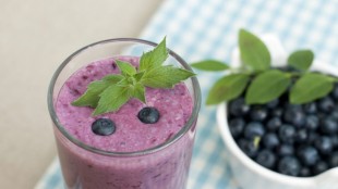 Borůvkové Smoothie s vanilkovým jogurtem