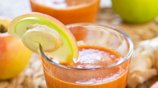 Jabkovo-mrkvové Smoothie se zázvorem
