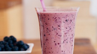 Mandlovo-Borůvkovo-Banánové Smoothie