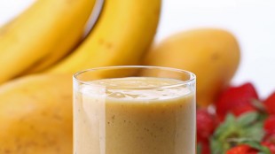 Smoothie jahoda-mango-banán s chilli