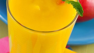 Žluté Smoothie plné vitamínů