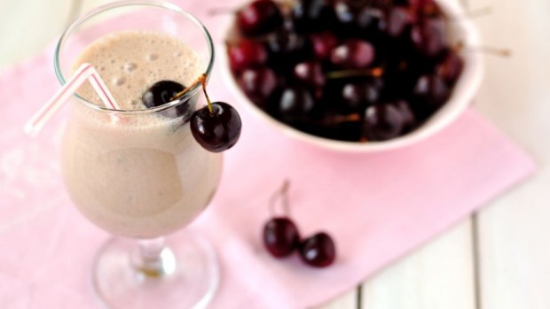 Třešňové Smoothie s čokoládou a banánem